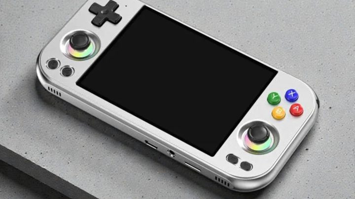 RIFA 344: Anbernic RG477M Prata 12GB/256GB + Capa de Silicone ou Pix R$1800